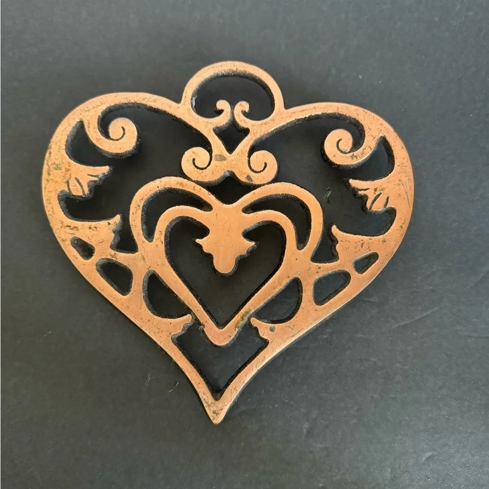 Pampered Chef Round Up From the Heart Copper Cast Iron Trivet 2006
